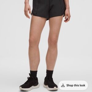 Lululemon hotty hot high-rise shorts 4” black